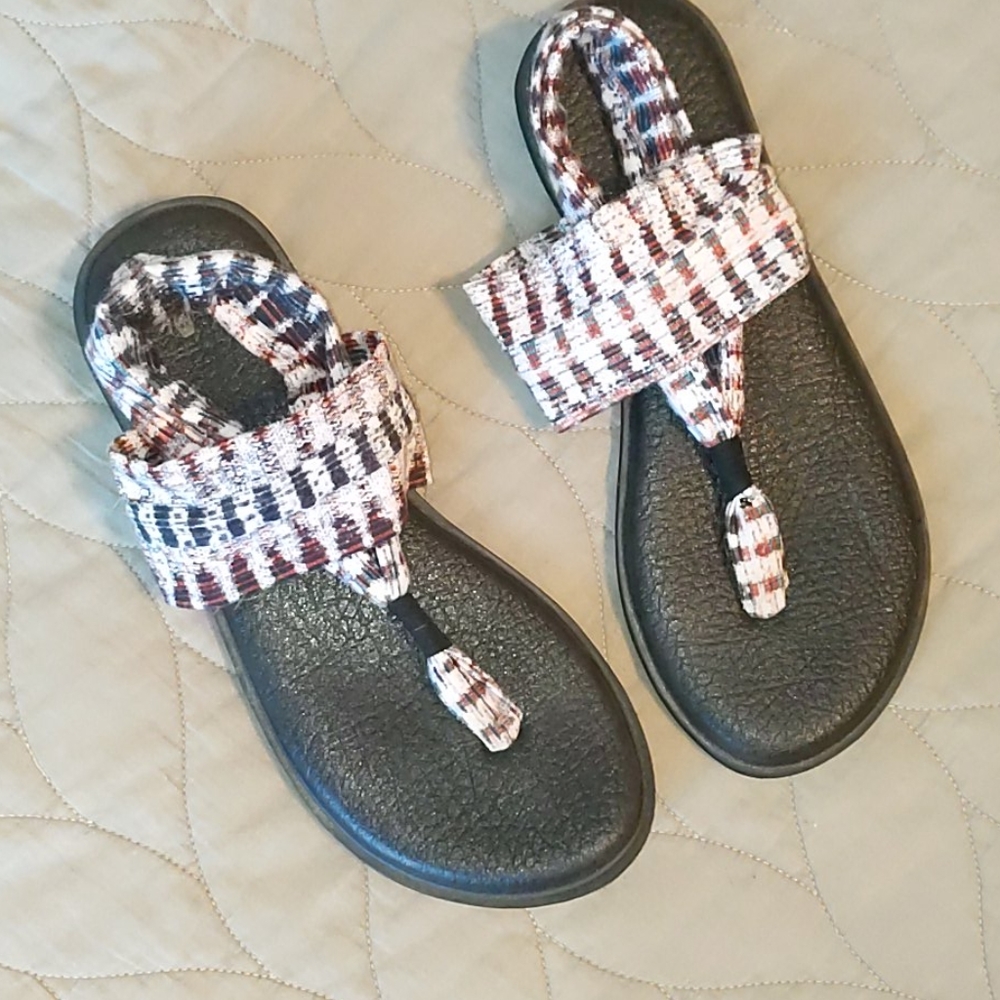Sanuks